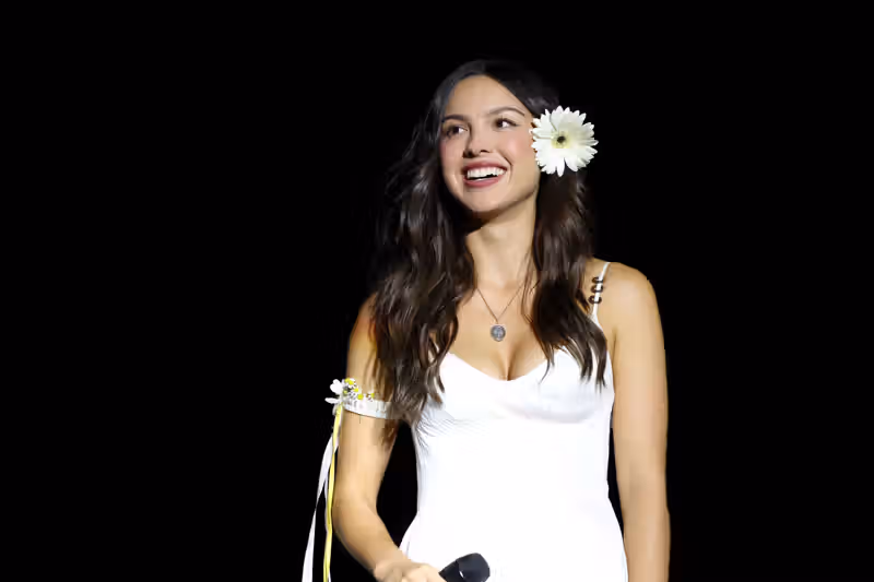 Watch Olivia Rodrigo Sing  “Landslide” with Stevie Nicks at Daisy Chain Fields