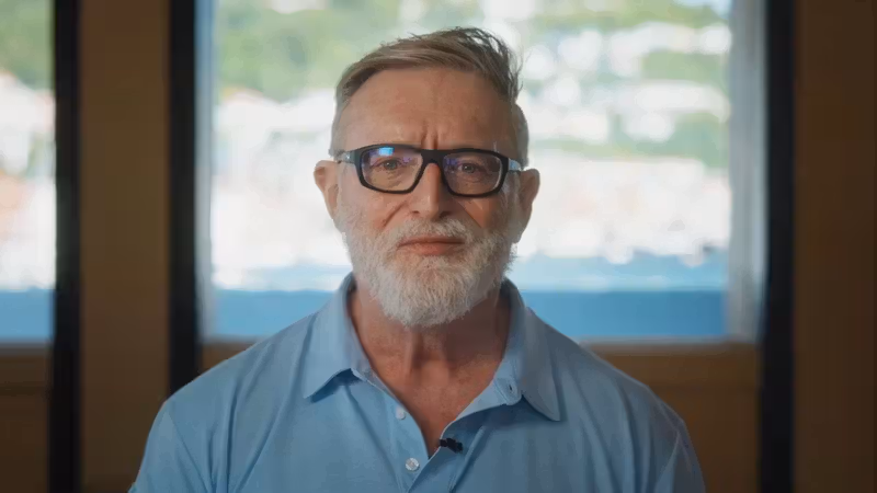Valve chief Gabe Newell makes a rare public appearance as "New Chad Gabe" and rings in Dota 2's biggest tournament