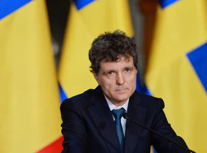 Political chaos turns spotlight on Romania’s MAGA champion