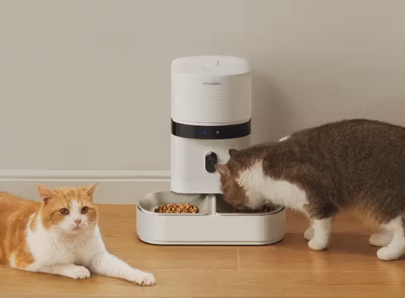Petlibro accused of “gaslighting” users over smart pet feeder outage