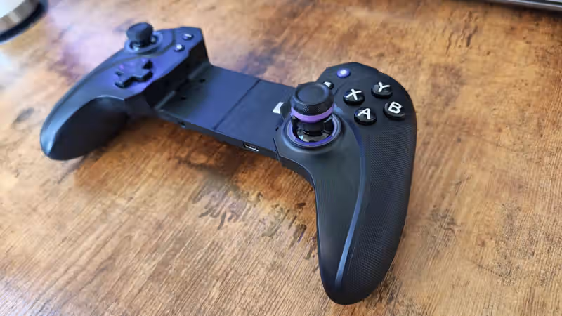 The ELO Vagabond combines the best parts of Razer and GameSir to make the ultimate mobile controller