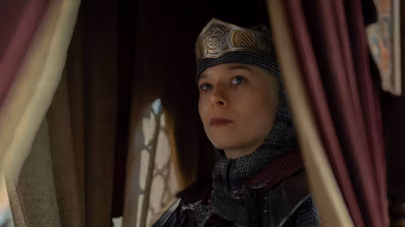 Rhaenyra's House of the Dragon season 3 finale scene mirrors Daenerys' downfall because "it's important that the show has echoes of the original series in it"