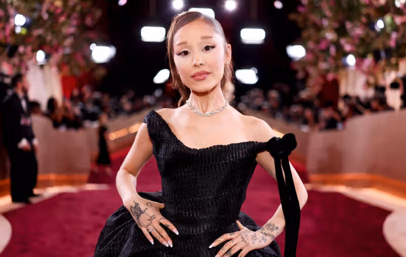 Ariana Grande impersonator shares DM she received from singer: “You’re very beautiful as YOURSELF”