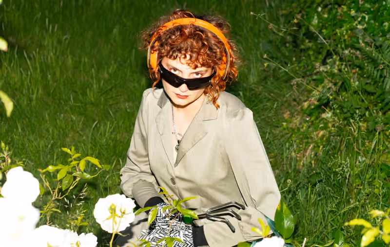 Phoebe Green announces new album ‘Premature Nostalgia’ with dizzying single ‘There’s Always Someone Kicking The Seat’