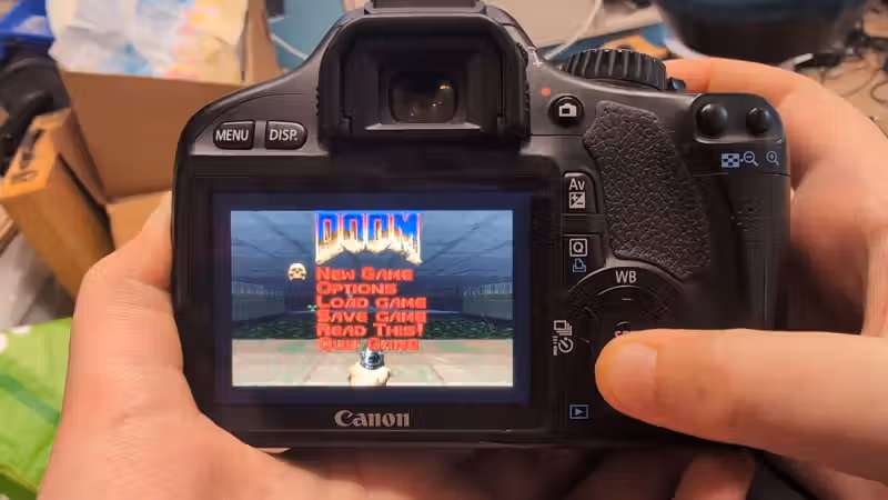 Screw the wedding photos, I'm playing Doom on a DSLR camera like the good lord intended