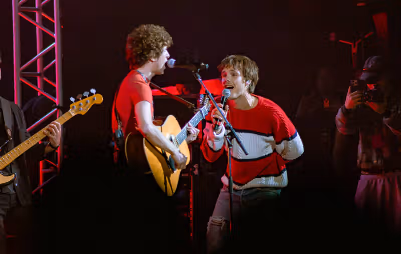 Watch Cruz Beckham join The Kooks for ‘Jackie Big Tits’ at Rock N Roll Circus Norwich