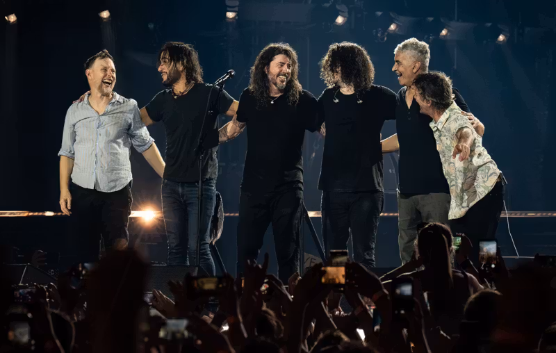 Foo Fighters jammed with Dave Grohl’s daughter’s boyfriend and a man dressed as Mentos in Liverpool