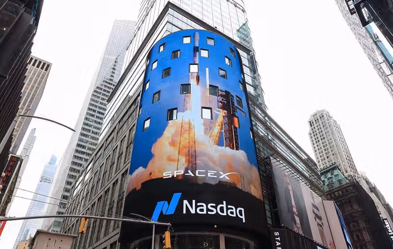 SpaceX spooks investors with debut earnings report