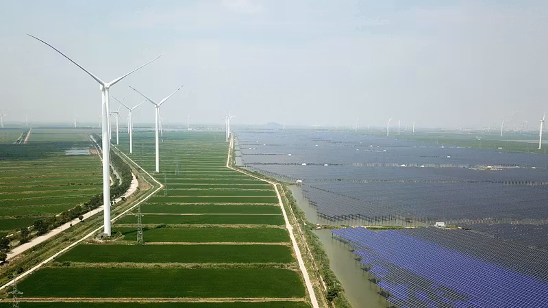 Trump tried to curb clean energy. It’s booming anyway.