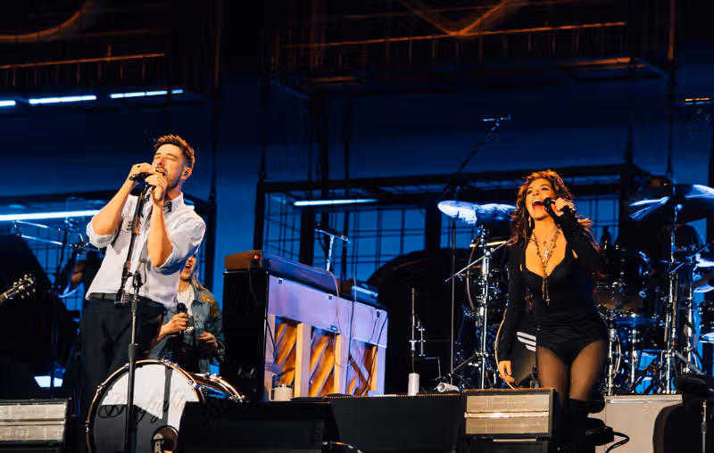 Watch Mumford & Sons bring out surprise guests Shania Twain and Hozier at BST Hyde Park