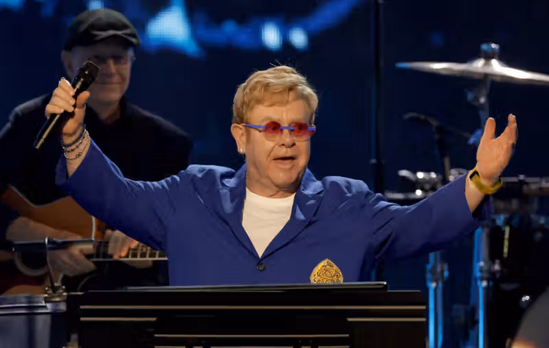 Elton John announces final surprise ‘Farewell Yellow Brick Road’ shows in Mexico