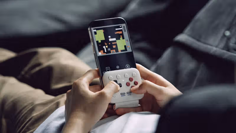 8Bitdo's FlipGo controller lands today, and for under $30, it could beat my go-to Game Boy controller