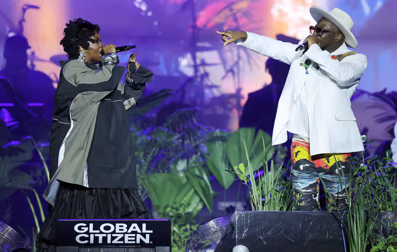 Fans complain after Fugees set cut short at Lauryn Hill’s Diaspora Calling! festival: “The ending was ridiculous and spoiled the whole experience”