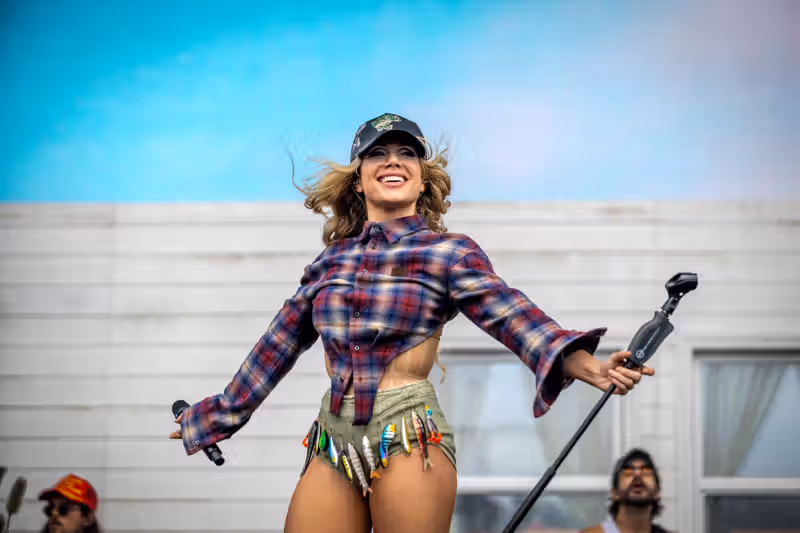 Watch Slayyyter Cover Hole’s “Violet”