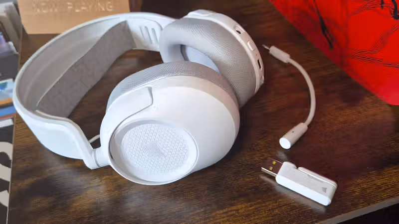 Corsair HS35 V3 is a no-fuss, fantastic sounding wireless headset that is a must-have for PC players on a budget
