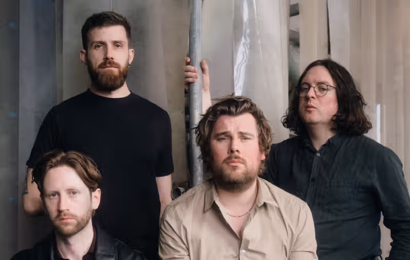 Gilla Band tackle “poverty of speech linked to mental health conditions” and schizophrenia on blistering single ‘Alogia’