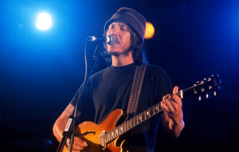 Fan receives response to letter from Elliott Smith 23 years later
