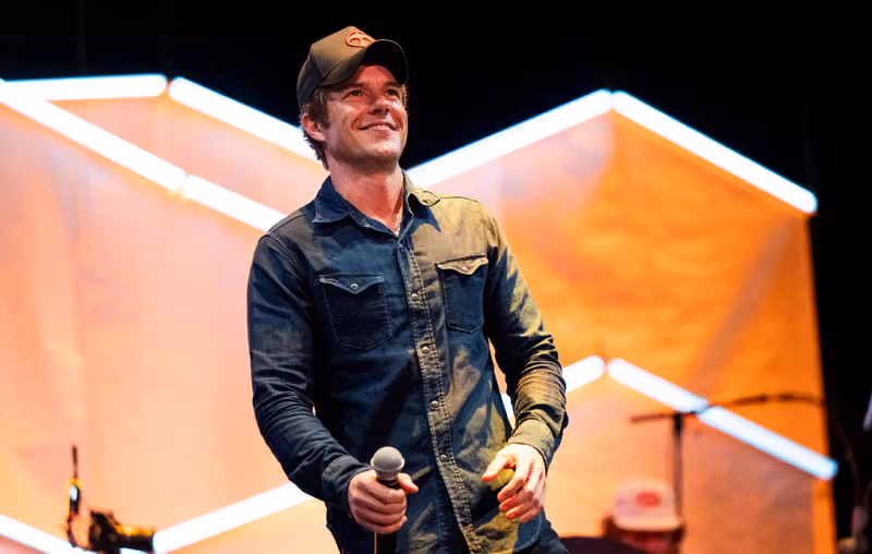 Brandon Flowers on which of his solo tracks “would’ve been a large Killers song”