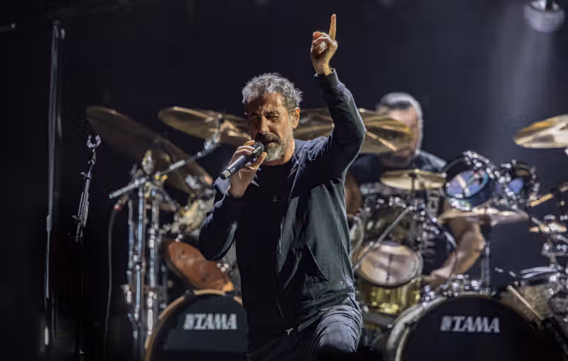 Watch viral footage of System Of A Down’s wild crowds in France