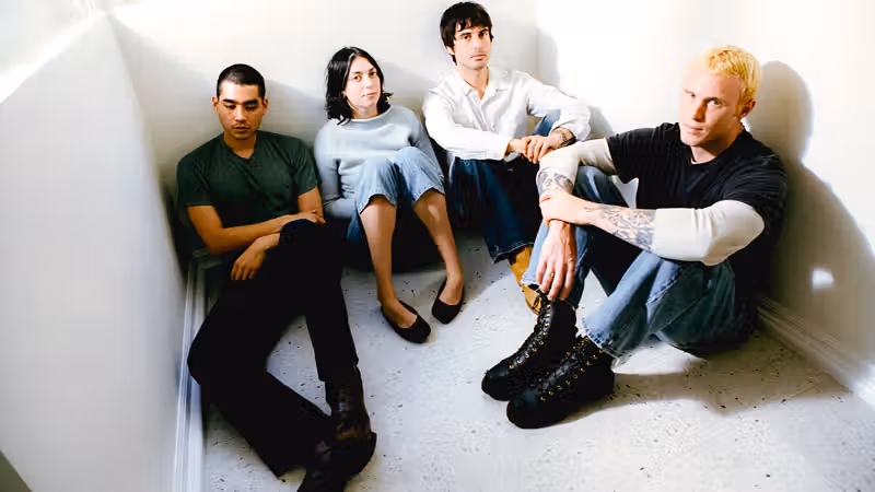 Jawdropped announce debut LP & shows, share “Split Lip”